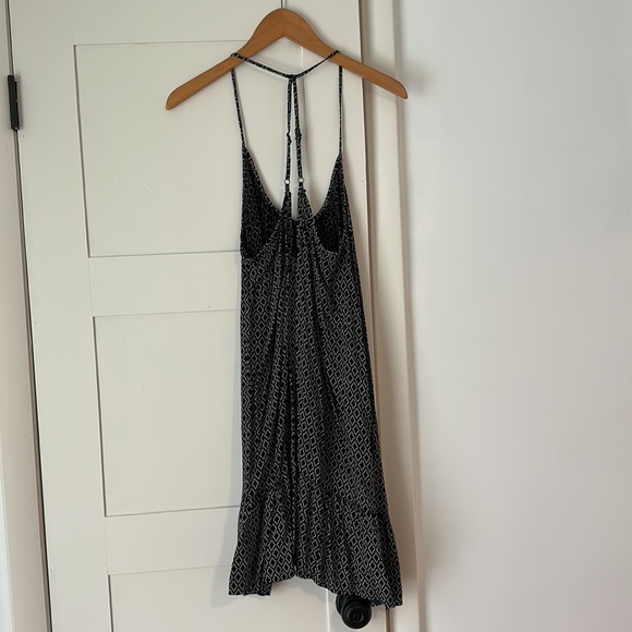 Women’s Volcom sundress - Picture 2 of 4